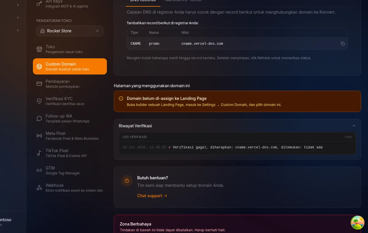 halaman detail domain — accordion "Riwayat Verifikasi" terbuka menampilkan log dengan timestamp